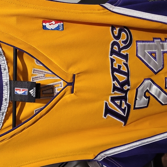 Kobe 24 Bryant Authentic adidas Jersey - Picture 4 of 4